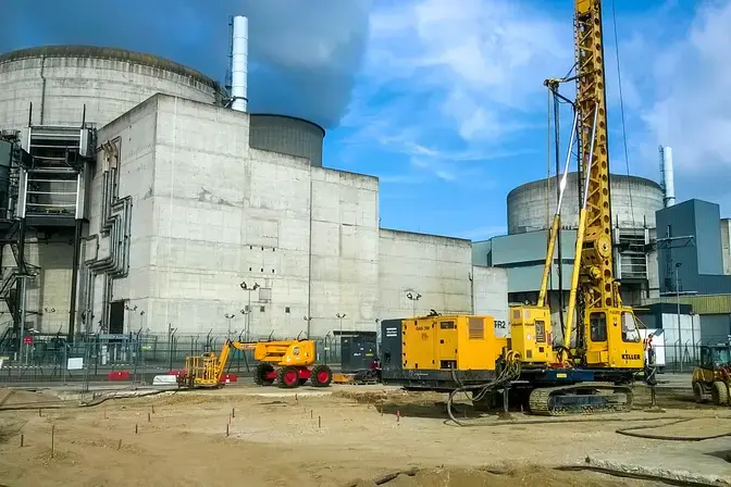 Intervention machine vibrocompactage sur site nucléaire