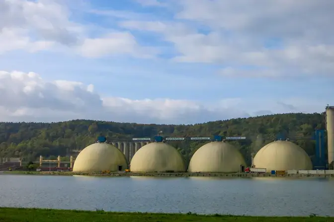 Simarex Petite-Couronne, Pieux en fonte ductile vue silos