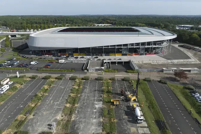 Vue sur le Stade et la foreuse