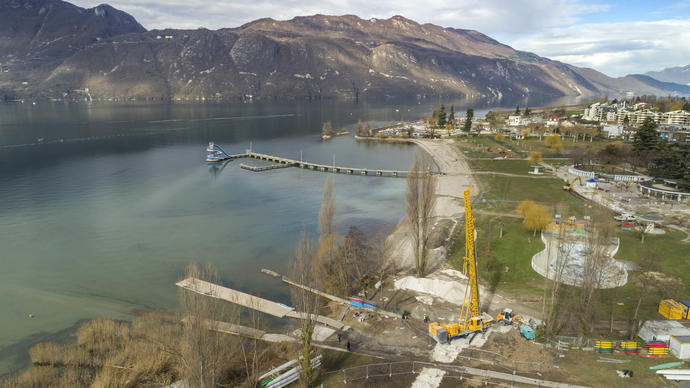 Aqualac, passerelle, Aix-les-Bains, colonnes ballastées vue aérienne